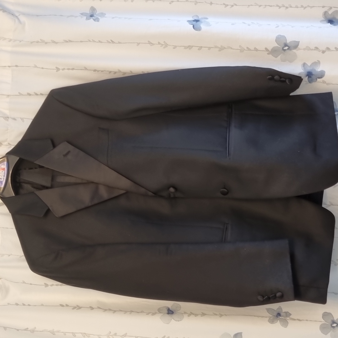 38r Men's Alfani Black Tuxedo Suit And Pants With Cummerbund